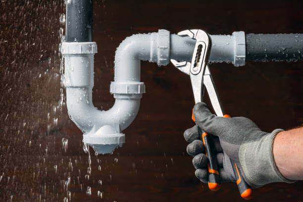 Professional Drain Cleaning technician working in Washington, KS